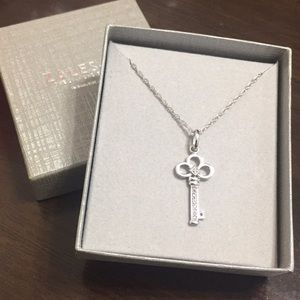 Zales silver clover key necklace